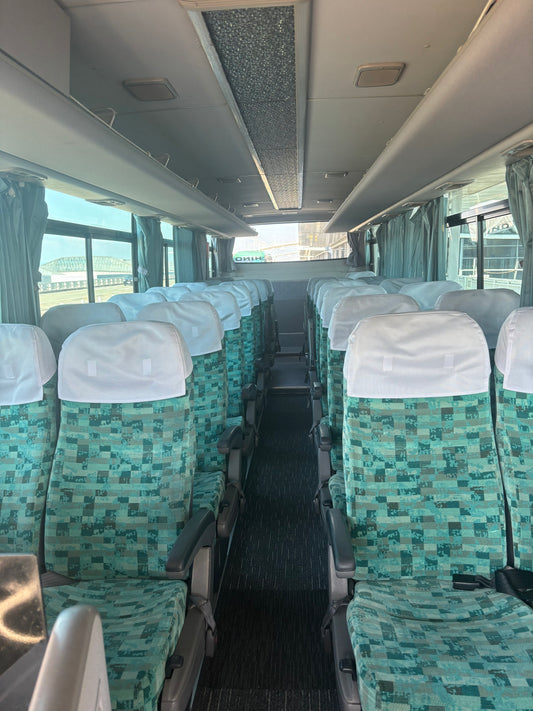 medium bus in Japan pro driver