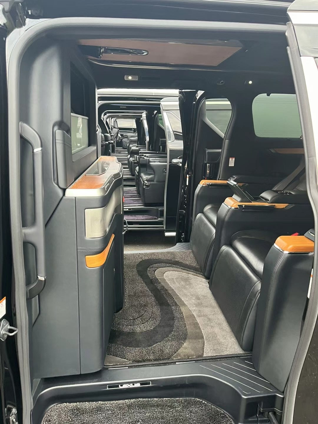premium car or van with pro driver in japan